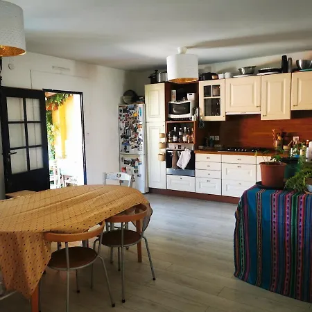 Villa With Pool Near Sea And Garrigue *