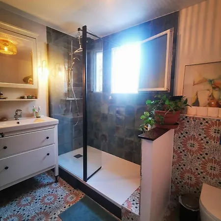 With Pool Near Sea And Garrigue Vila *