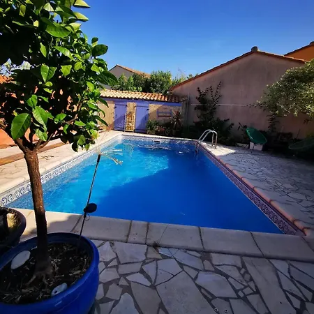 With Pool Near Sea And Garrigue Villa *