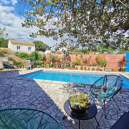 Vila With Pool Near Sea And Garrigue *