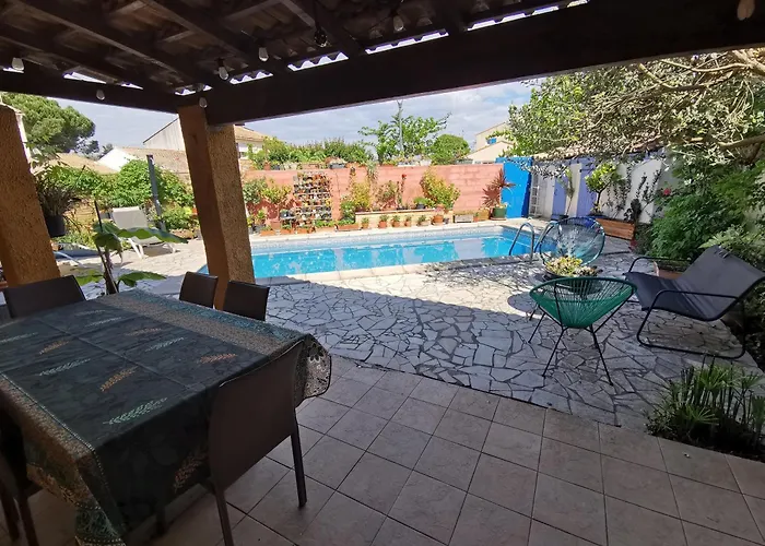 Βίλα With Pool Near Sea And Garrigue *